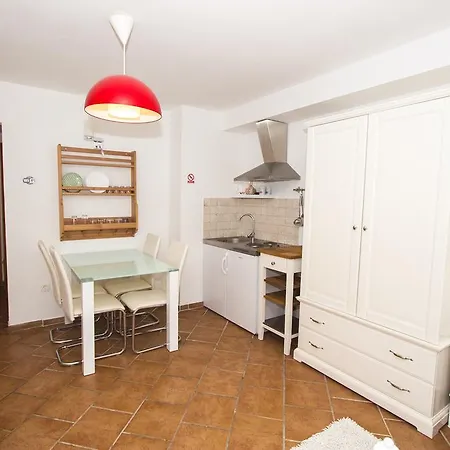 Jerry & Oli's 시베니크