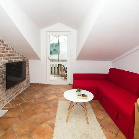 아파트 Jerry & Oli's