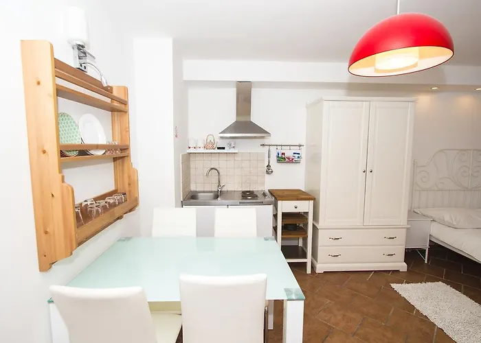 杰里奥利公寓 公寓 希贝尼克